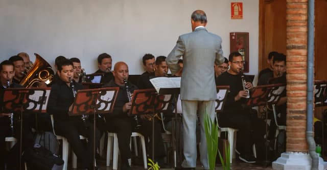 Muzyka filmowa: Jak kształtuje emocje widzów? Muzyka filmowa: Jak kształtuje emocje widzów?