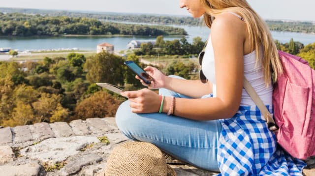 Messenger za granicą: Ukryty koszt, który cię zaskoczy? Prawda o opłatach Messenger za granicą: Ukryty koszt, który cię zaskoczy? Prawda o opłatach